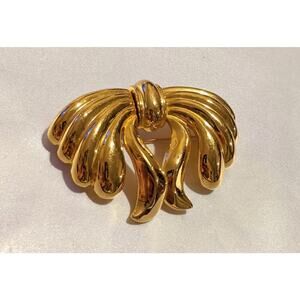 Vintage Monet Soft Drooping Bow Ribbon Brooch Pin Gold Tone 2.5" Signed